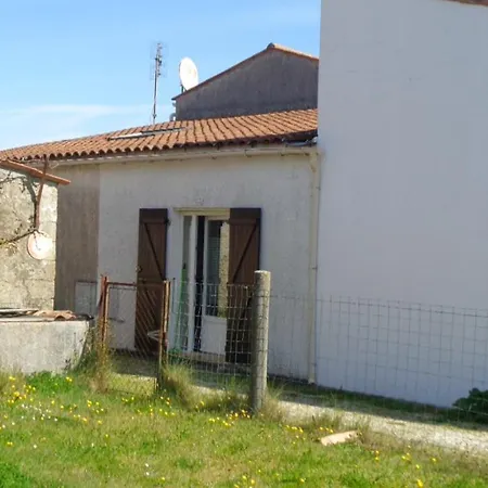 Maisonnette Saint-georges-d'oleron 17590 A Sauzelle 2 , 3 Personnes Holiday home *